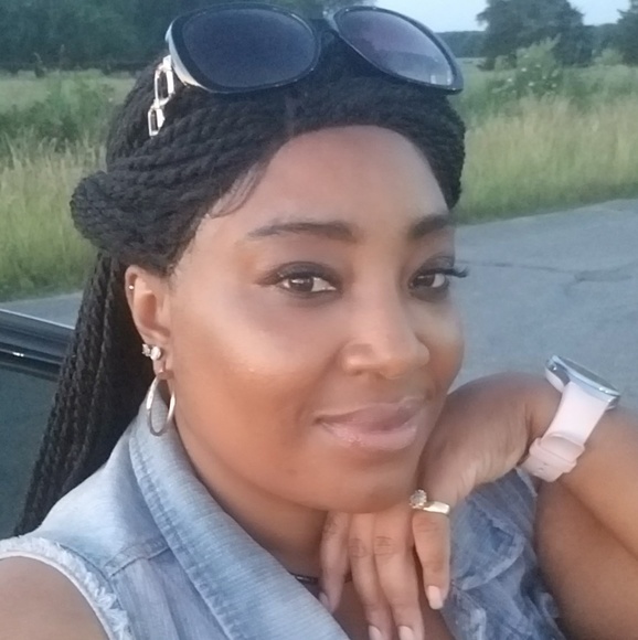 Meet your Posher, Seneeda - Picture 1 of 1